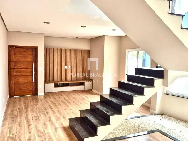 Casa com 250m² 3 quartos e 3 banheiros, à venda, no bairro Santa Luzia em Bragança Paulista