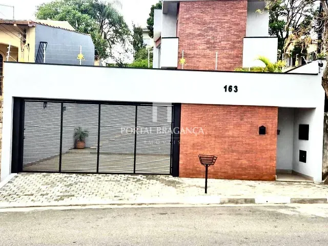 Casa com 250m² 3 quartos e 3 banheiros, à venda, no bairro Santa Luzia em Bragança Paulista