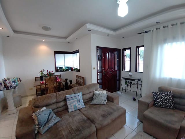 Casa com 300m² 3 quartos e 3 banheiros, à venda, no bairro Yolanda em São João da Boa Vista