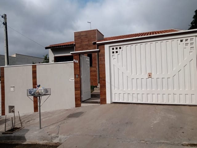 Casa com 300m² 3 quartos e 3 banheiros, à venda, no bairro Yolanda em São João da Boa Vista