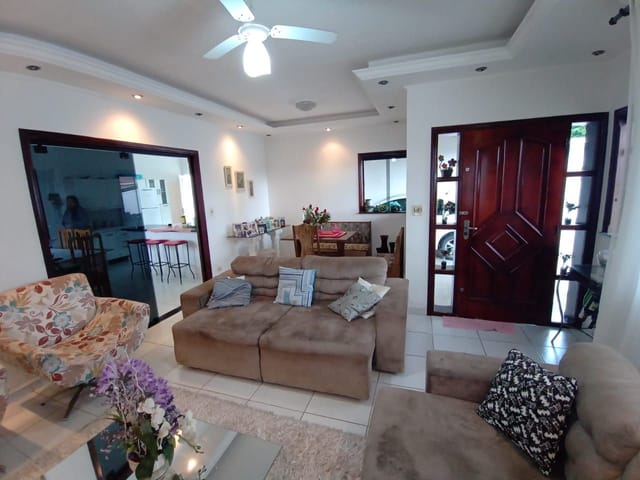 Casa com 300m² 3 quartos e 3 banheiros, à venda, no bairro Yolanda em São João da Boa Vista