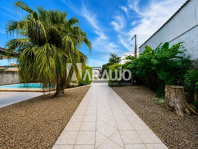 Casa 3 quartos e 2 banheiros, à venda, no bairro Cordeiros em Itajaí