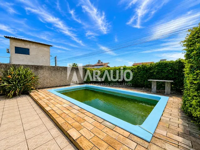 Casa 3 quartos e 2 banheiros, à venda, no bairro Cordeiros em Itajaí