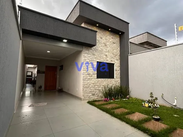 Casa 3 quartos e 2 banheiros, à venda, no bairro Papillon Park em Aparecida de Goiânia