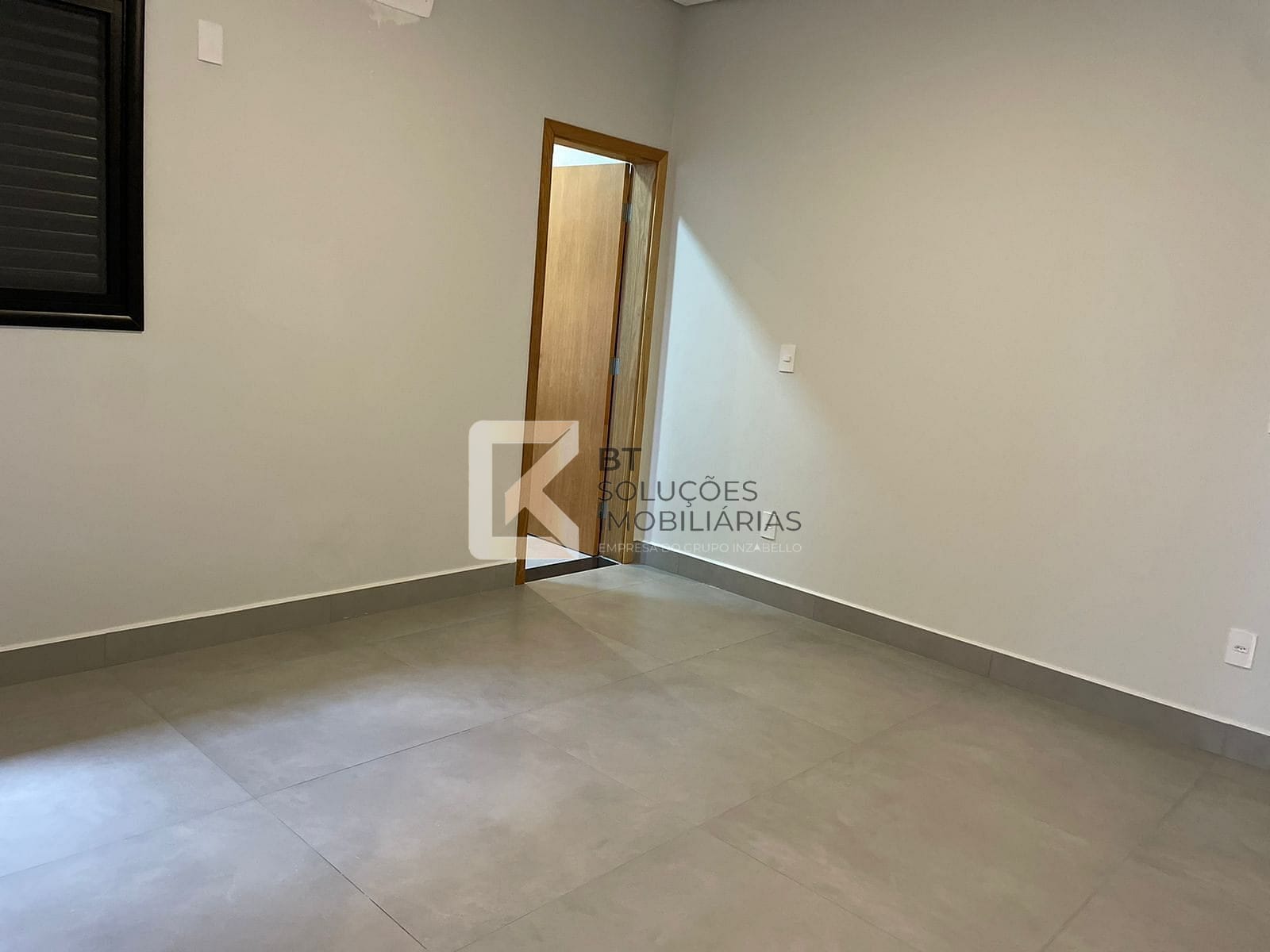 Casa à venda com 3 quartos, 110m² - Foto 11