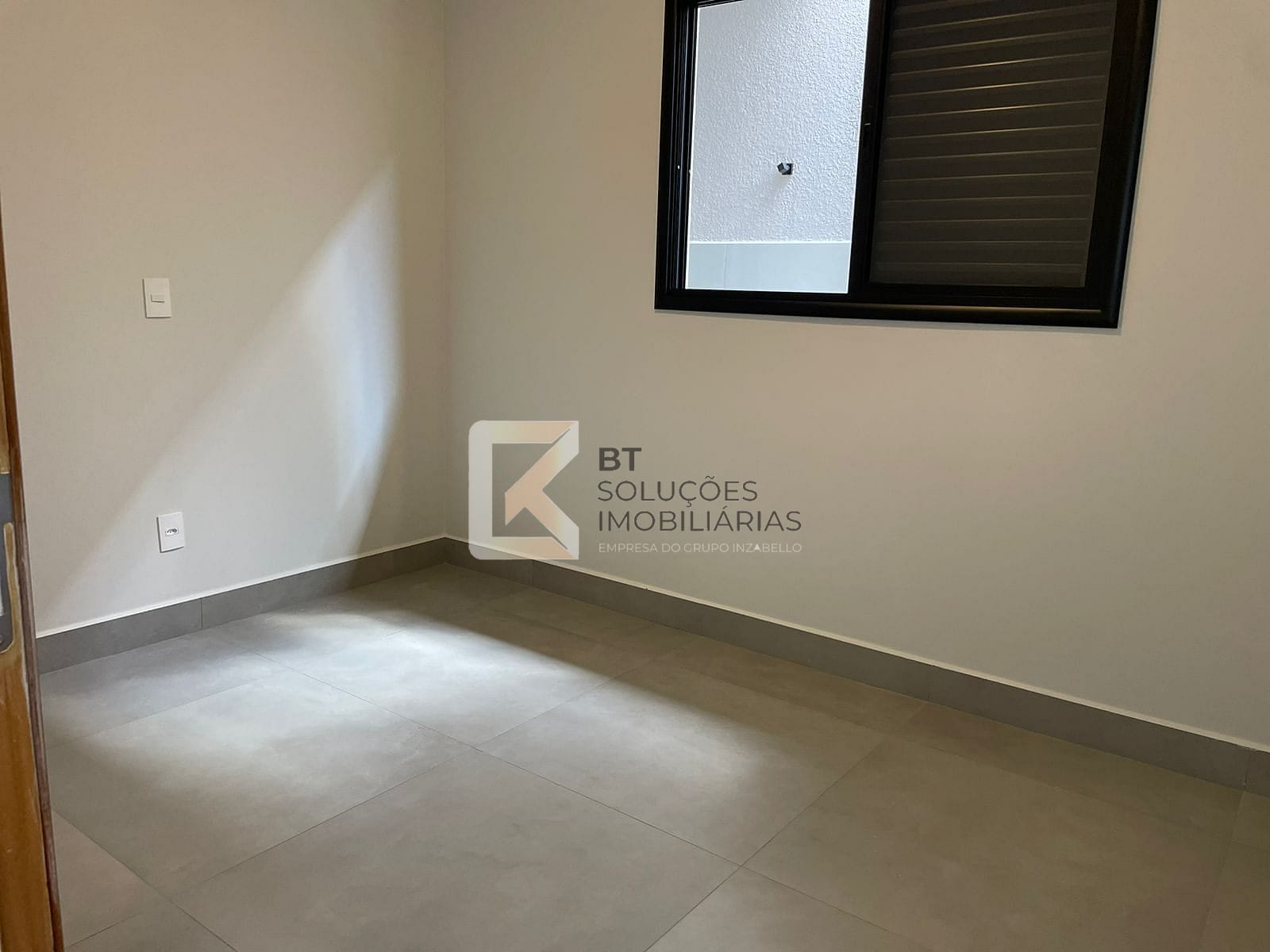 Casa à venda com 3 quartos, 110m² - Foto 14