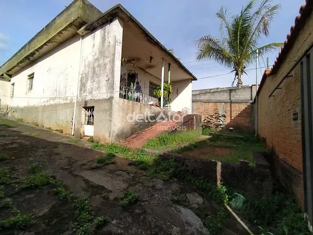 Casa com 360m² 3 quartos e 1 banheiro, à venda, no bairro São Bernardo em Belo Horizonte