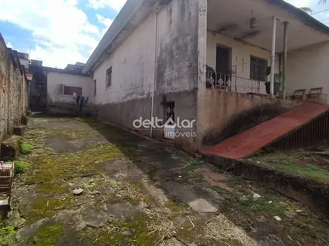 Casa com 360m² 3 quartos e 1 banheiro, à venda, no bairro São Bernardo em Belo Horizonte