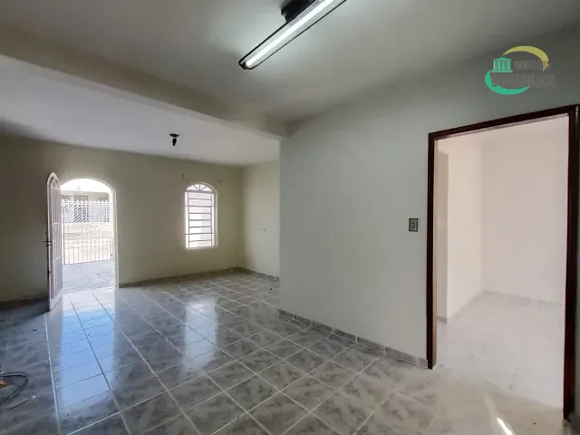 Casa com 257m² 2 quartos e 2 banheiros, para alugar, no bairro Vila Aurocan em Campinas