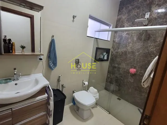 Casa com 200m² 3 quartos e 3 banheiros, à venda, no bairro Jardim Marim em Votuporanga