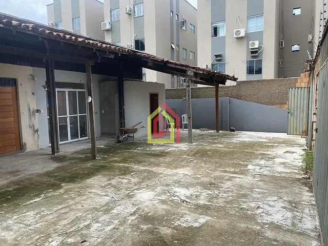 Casa 3 quartos e 4 banheiros, à venda, no bairro Nova Marabá em Marabá