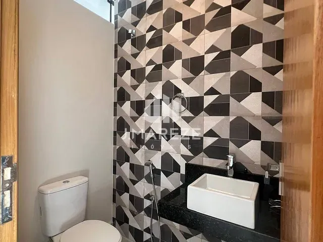 Casa 3 quartos e 5 banheiros, à venda, no bairro Loteamento São Sebastião em Apucarana