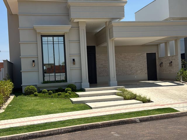 Casa com 328m² 3 quartos e 3 banheiros, à venda, no bairro Condomínio Aquarela dos Poemas em Sinop