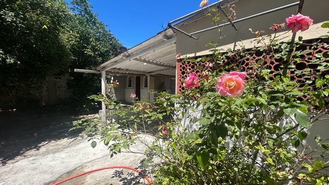 Foto do Casa - OPORTUNIDADE ÚNICA! Casa com 2 Quartos, Suíte e Amplo Quintal Próximo à Praia de São Lourenço! | Sansil Imóveis