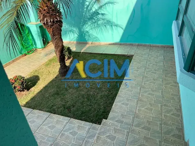 Casa com 250m², à venda, no bairro Parque Dos Ipês em Jaguariúna
