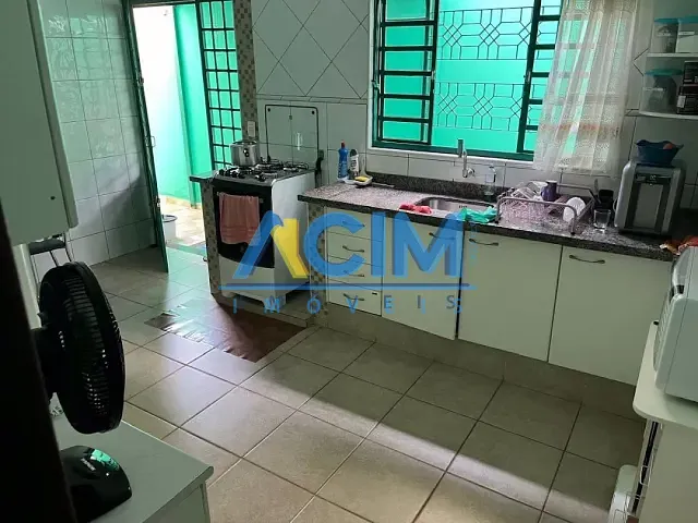 Casa com 250m², à venda, no bairro Parque Dos Ipês em Jaguariúna