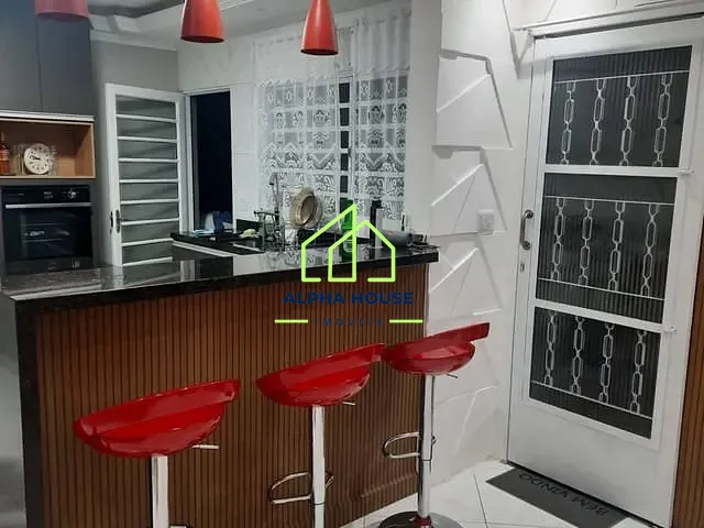 Casa 2 quartos e 1 banheiro, à venda, no bairro Residencial e Comercial Cidade Morumbi em Pindamonhangaba