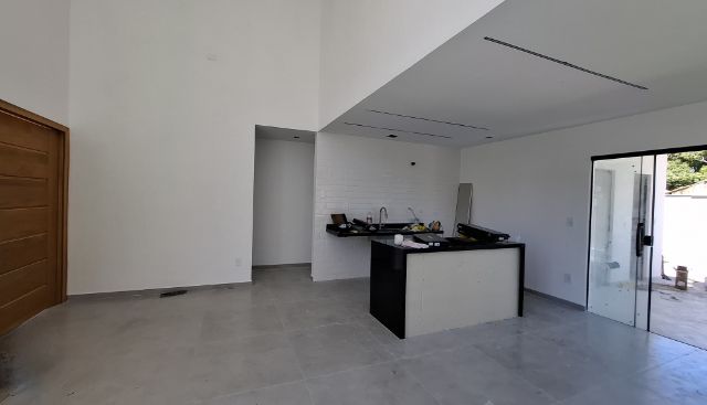 Casa com 300m² 3 quartos e 3 banheiros, à venda, no bairro Jardim Atlântico Oeste (Itaipuaçu) em Maricá