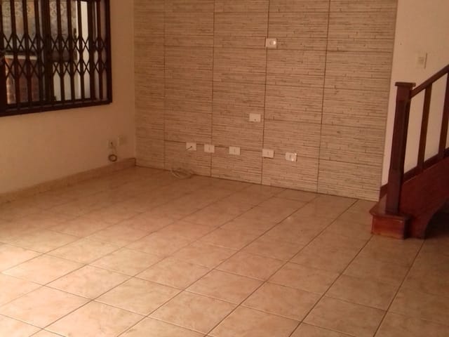 Casa 2 quartos e 3 banheiros, para alugar, no bairro Vila Bertioga em São Paulo