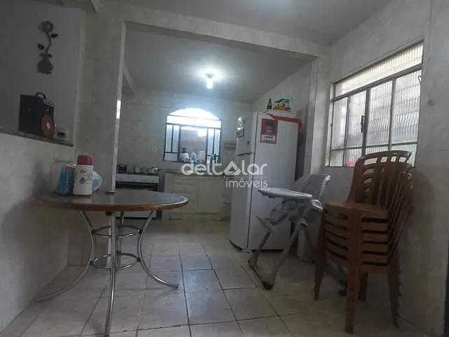 Casa com 250m² 3 quartos e 2 banheiros, à venda, no bairro São Bernardo em Belo Horizonte