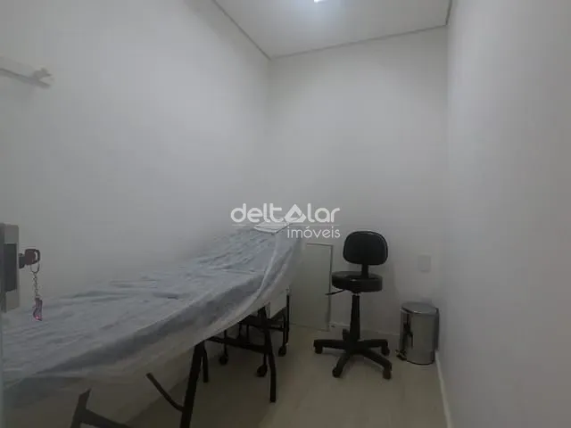 Casa com 250m² 3 quartos e 2 banheiros, à venda, no bairro São Bernardo em Belo Horizonte