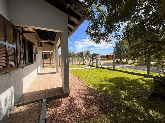 Casa com 338m² 3 quartos e 2 banheiros, à venda, no bairro Nova Tramandai em Tramandaí