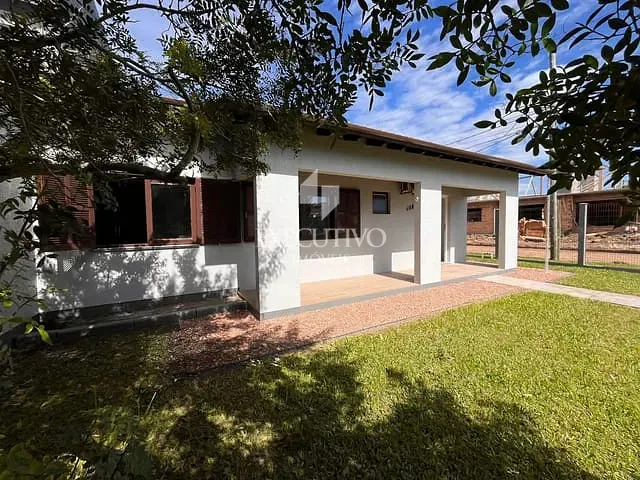 Casa com 338m² 3 quartos e 2 banheiros, à venda, no bairro Nova Tramandai em Tramandaí