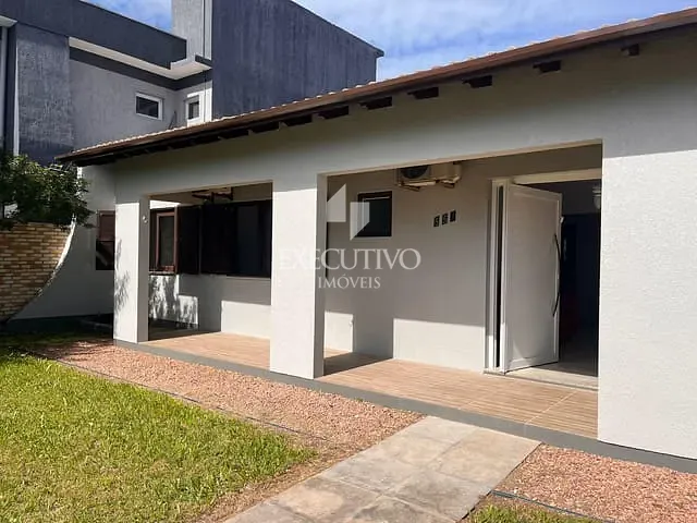 Casa com 338m² 3 quartos e 2 banheiros, à venda, no bairro Nova Tramandai em Tramandaí
