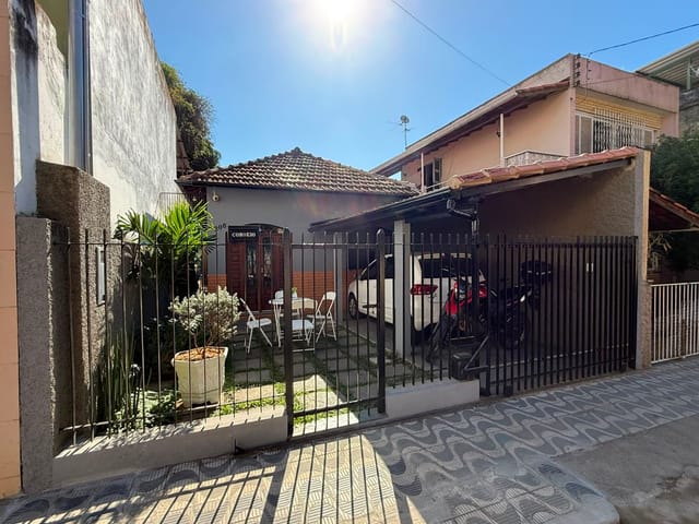 Casa 3 quartos e 3 banheiros, à venda, no bairro Vila Minalda em Cataguases
