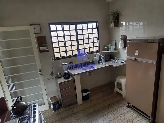 Casa com 1200m² 2 quartos e 1 banheiro, à venda, no bairro Centro em Botucatu