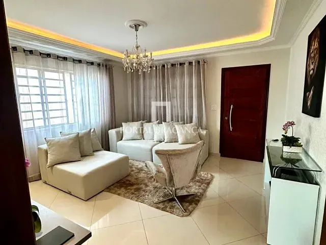 Casa com 250m² 2 quartos e 3 banheiros, à venda, no bairro Vila Santa Libânia em Bragança Paulista
