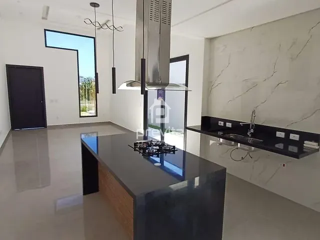 Casa com 315m² 3 quartos e 4 banheiros, à venda, no bairro Loteamento Residencial Fazenda Casa Grande em Taubaté