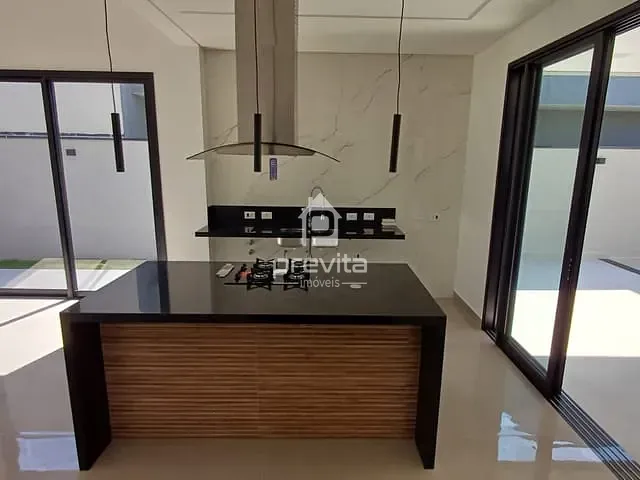 Casa com 315m² 3 quartos e 4 banheiros, à venda, no bairro Loteamento Residencial Fazenda Casa Grande em Taubaté