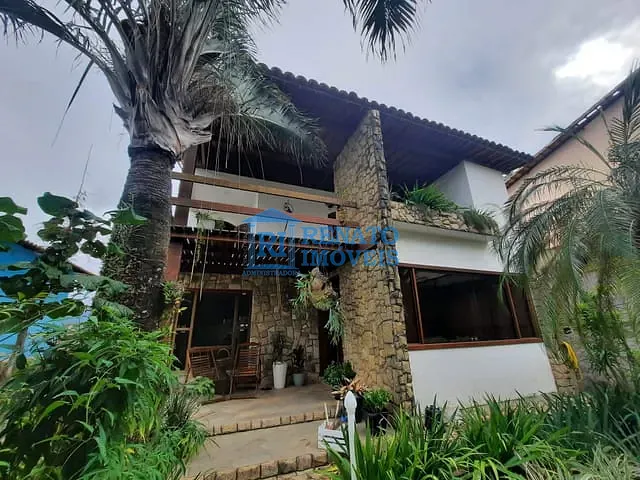 Casa 6 quartos e 4 banheiros, à venda, no bairro Centro em Maricá