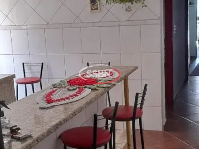 Casa com 150m² 3 quartos e 2 banheiros, à venda, no bairro Parque Residencial Klavin em Nova Odessa