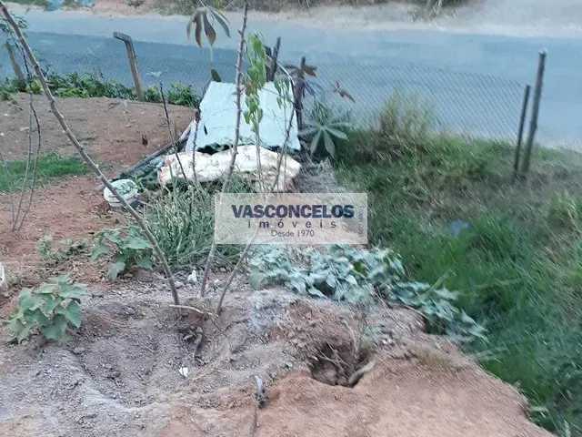 Casa com 1400m² 3 quartos e 4 banheiros, à venda, no bairro Taquarí em São José dos Campos