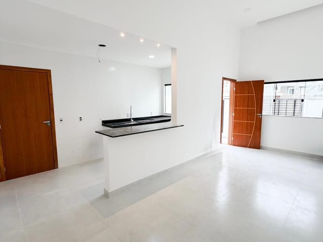 Casa com 155m² 3 quartos e 2 banheiros, à venda, no bairro Lagoa em Macaé