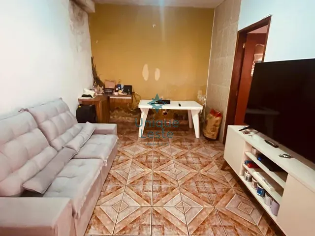 Casa 2 quartos e 1 banheiro, à venda, no bairro São Marcos em Belo Horizonte