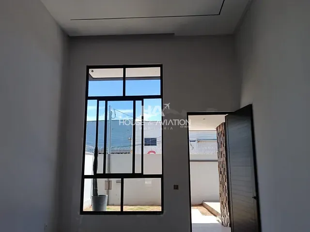Casa com 360m² 3 quartos e 2 banheiros, à venda, no bairro Residencial Petrópolis em Goiânia