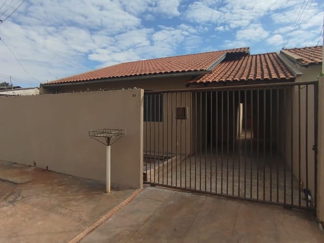 Foto do Casa - Casa para locação, Conjunto Habitacional Santiago, Rolândia, PR | Imobiliária Casa Grande - Rolândia