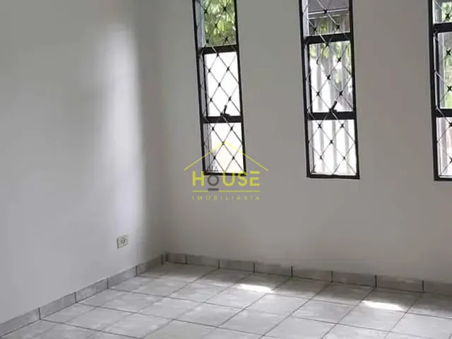 Casa com 201m² 3 quartos e 1 banheiro, à venda, no bairro Jardim Bom Clima em Votuporanga