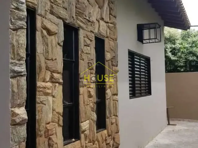Casa com 201m² 3 quartos e 1 banheiro, à venda, no bairro Jardim Bom Clima em Votuporanga