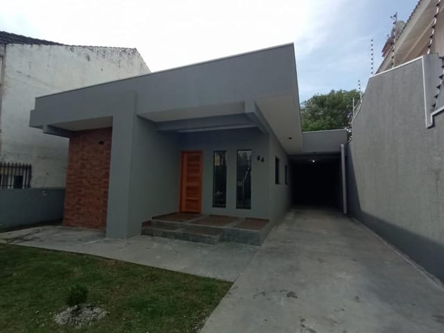 Casa 3 quartos e 1 banheiro, para alugar, no bairro Bacacheri em Curitiba