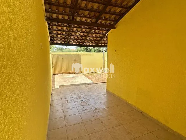 Casa 2 quartos e 1 banheiro, para alugar, no bairro Rosa dos Ventos em Aparecida de Goiânia