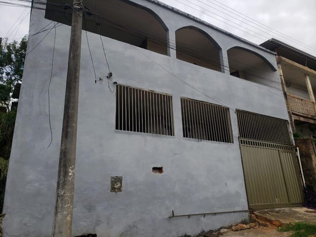 Casa 3 quartos e 2 banheiros, à venda, no bairro Fátima em Cataguases