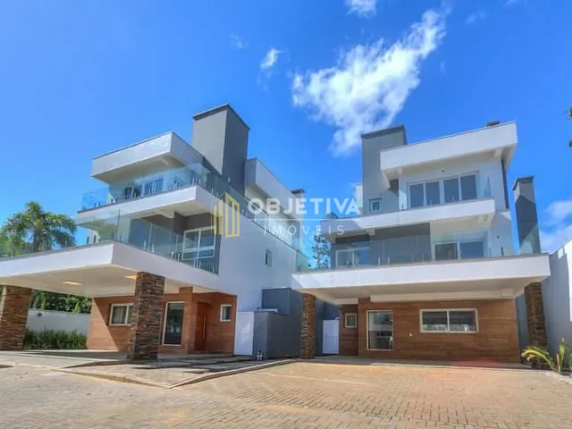 Casa 3 quartos e 6 banheiros, à venda, no bairro Ipanema em Porto Alegre