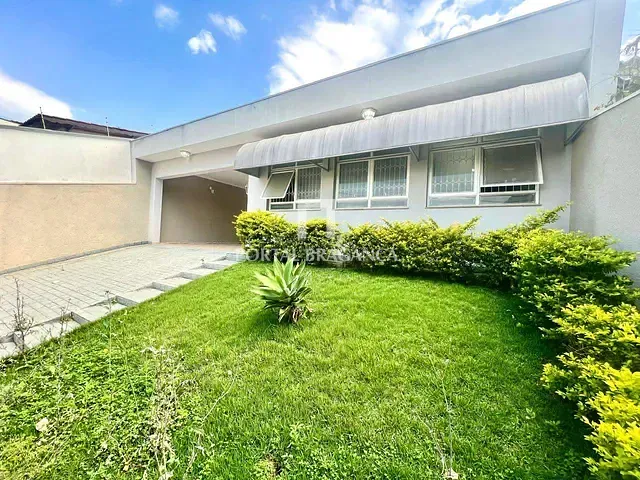 Casa com 330m² 3 quartos e 3 banheiros, à venda, no bairro Jardim América em Bragança Paulista