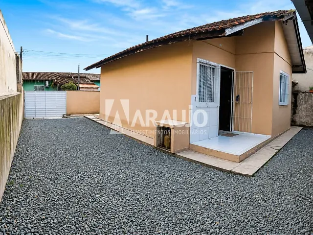 Casa com 207m² 2 quartos e 1 banheiro, à venda, no bairro Santa Regina em Itajaí