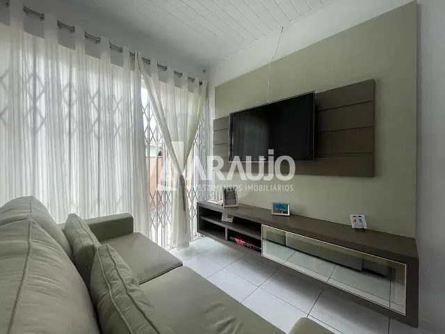 Casa com 207m² 2 quartos e 1 banheiro, à venda, no bairro Santa Regina em Itajaí