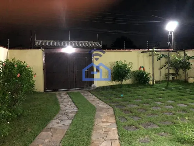 Casa com 360m² 3 quartos e 4 banheiros, à venda, no bairro Jardim Britânia em Caraguatatuba